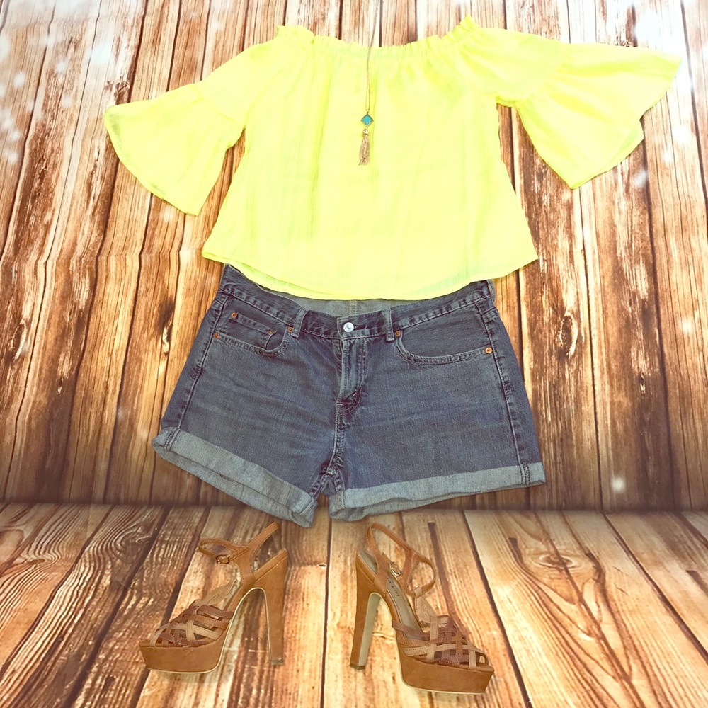 Beautiful Bright Yellow Off the Shoulders Blouse!